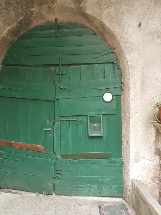 Apartmani Sole Vis Esterno foto